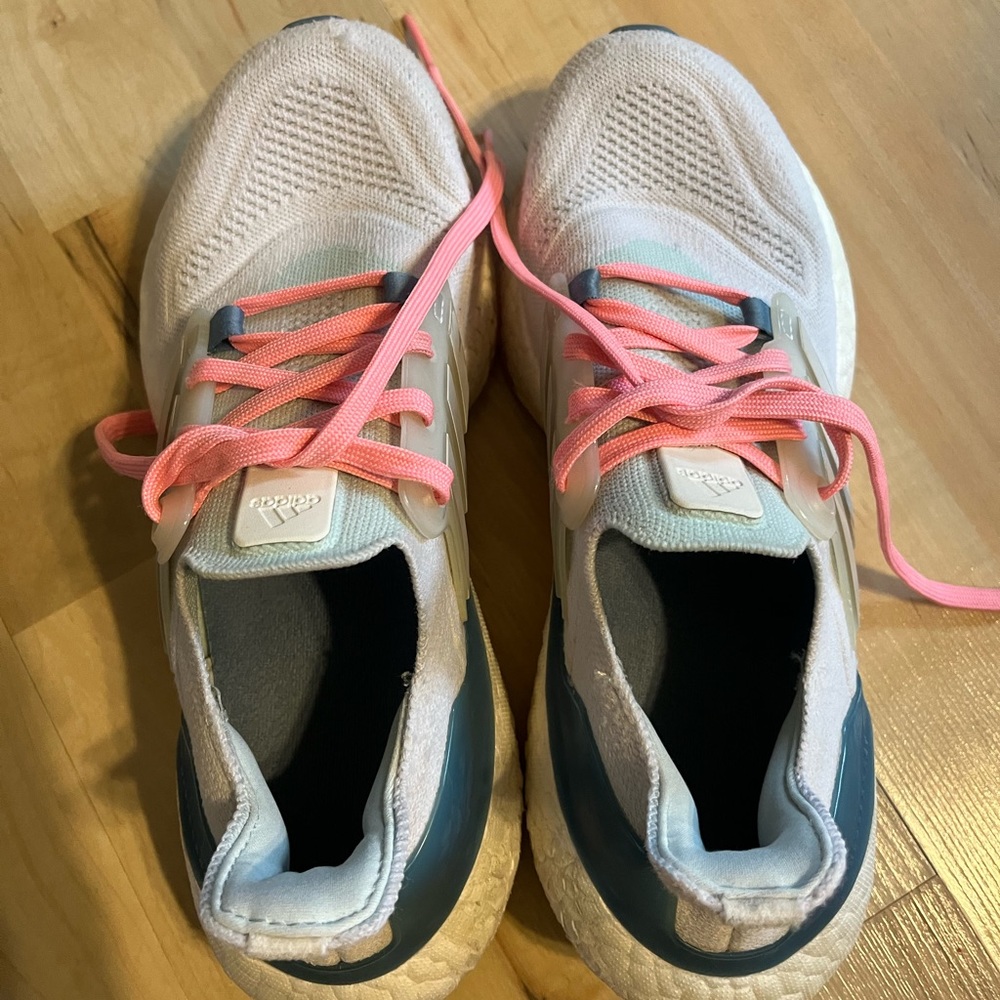 Adidas Ultraboost Running Sneaker Size Big Girl 4.5
